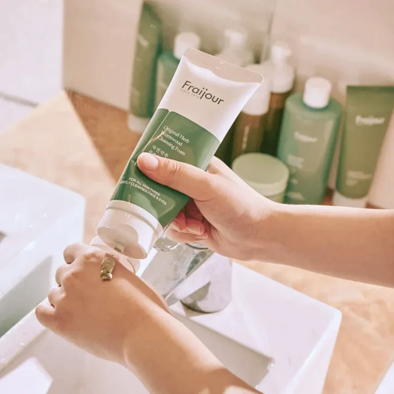 Fraijour Original Herb Wormwood Cleansing Foam kaina