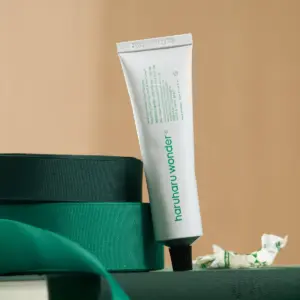 pirkti HARUHARU WONDER Black Bamboo Nourishing Calming Hand & Nail Cream kaina